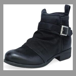 Miz Mooz Suzy Ankle Buckle Boots 40 EUR Wide  9 -9.5 US Black New W/Tag Leather